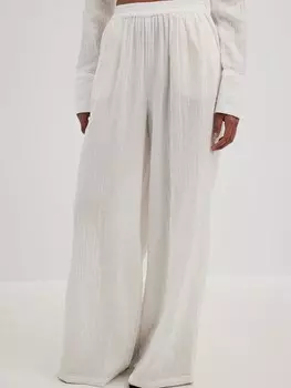 Обычные брюки NA-KD, белый