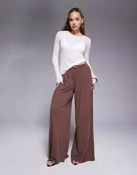 Очень широкие брюки из модала со складками шоколадного цвета ASOS DESIGN