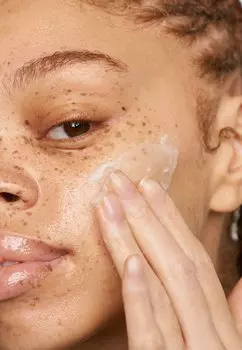 Очищающее средство Banila Co Clean It Cleansing Balm Revitalizing Banila Co