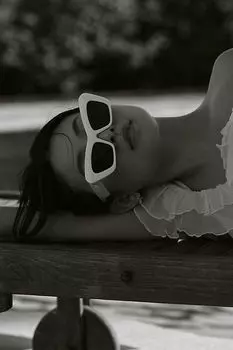 Очки солнцезащитные Anthropologie Cat-Eye, белый