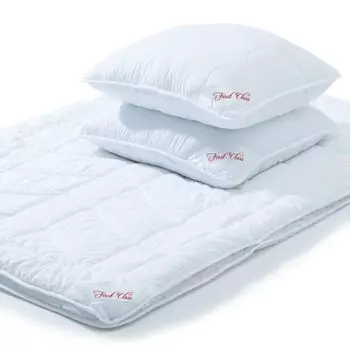 Одеяло Первого класса на 4 года 1x240x260 + 2x80x80 PES из микрофибры 3250 г + 2x1200 г для стегания зоны тела CelinaTex