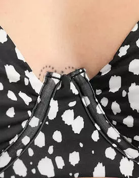 Одноцветный лиф бикини на косточках ASOS DESIGN Curve