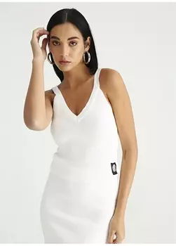 Однотонная белая женская блузка с V-образным вырезом Black On Black