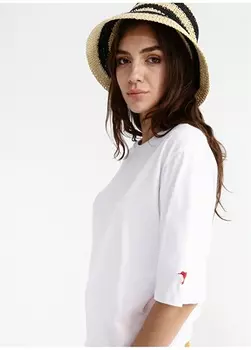 Однотонная белая женская футболка с круглым вырезом Fabrika