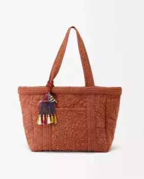 Однотонная сумка через плечо в стиле шоппер с магнитной застежкой и подвеской-бусиной Parfois, красный