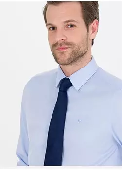 Однотонная светло-синяя мужская рубашка Slim Fit с классическим воротником MEDELLIN-2 Pierre Cardin, светло-синий