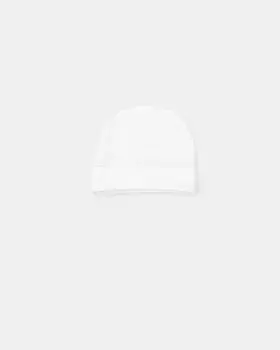 Однотонная вязаная шапочка для мальчика с вышитым логотипом Tutto Piccolo, белый