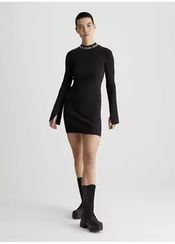 Однотонное черное женское платье выше колена с полуводолазкой Calvin Klein Jeans