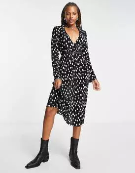 Однотонное плиссированное платье миди с запахом и поясом ASOS DESIGN