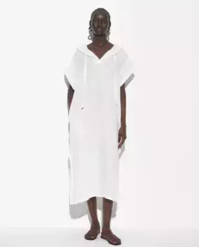 Однотонное струящееся платье с короткими рукавами и капюшоном Parfois, белый
