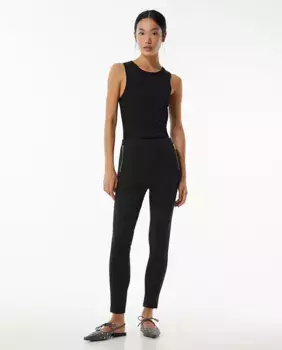 Однотонные леггинсы на молнии Sfera, черный