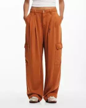 Однотонные женские брюки-карго из струящейся ткани Desigual, цвет Natural