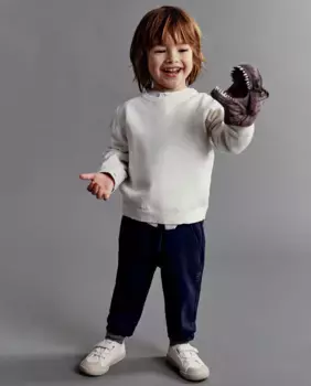 Однотонный базовый свитер Sfera, белый