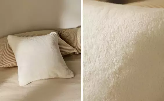 Однотонный чехол на подушку из искусственного меха Zara Home, цвет Oyster White