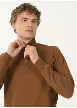 Однотонный мужской свитер из верблюжьей шерсти с воротником-молнией People By Fabrika
