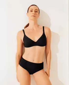Однотонный спортивный бикини-топ с подкладкой Agua de coco, черный