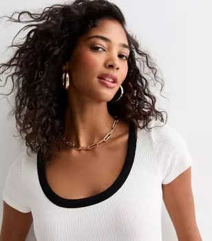 Off-White Футболка с короткими рукавами и овальным вырезом New Look, белый