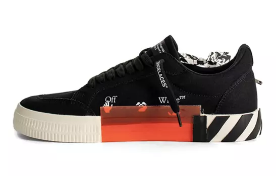 Кроссовки OFF-WHITE, черный/белый
