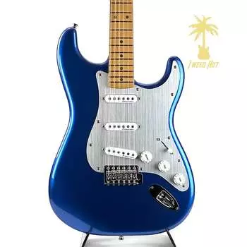 Ограниченная серия Fender H.E.R. Stratocaster, кленовый гриф, голубой марлин Limited Edition H.E.R. Stratocaster, Maple Fingerboard, Blue Marlin