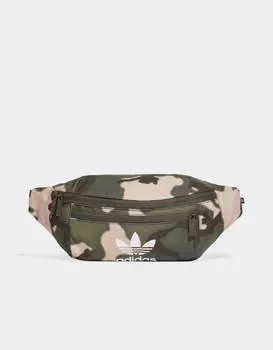 Оливковая поясная сумка с камуфляжным принтом adidas Originals