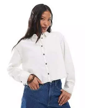 ONLY Укороченная льняная рубашка Petite белого цвета с контрастной строчкой ONLY Petite