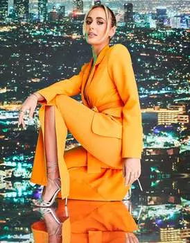 Оранжевые широкие брюки с разрезами ASOS x MILLIE