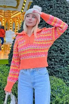 Оранжевый женский трикотажный свитер с вырезом поло и сердечками Swist