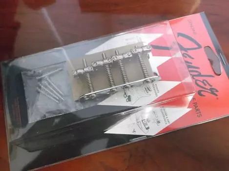 Оригинальный мост Fender в сборе для J. Bass 70-х, CHROME, 005-5257-049