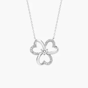 Ожерелье с бриллиантами в форме цветка в форме лепестка сердца из белого золота 14 карат (1/4 карата). Blue Nile
