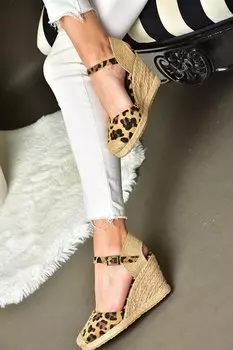 P241612017 Желтая женская обувь на танкетке Fox Shoes