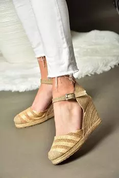 P241612017 Женская кожаная обувь на танкетке Fox Shoes