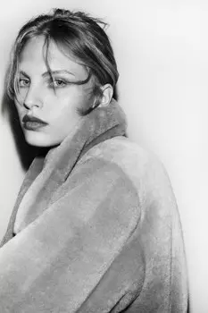 Пальто из искусственного меха с поясом ZARA, бежевый