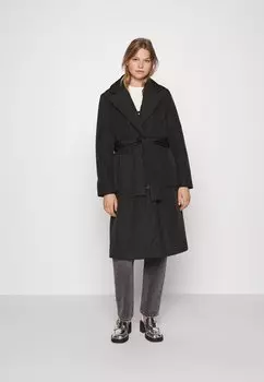 Пальто Soaked In Luxury, черный