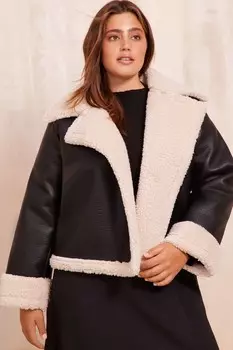 Пальто в стиле авиатора с контрастным запахом и искусственным мехом Curve Friends Like These, черный