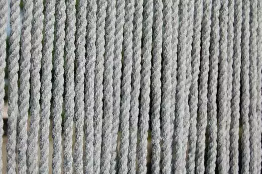 Панельная штора Plauener Spitze - Пламя (Ш х В) 82см*42см зеленый/оливково-зеленый La Tenda, серый