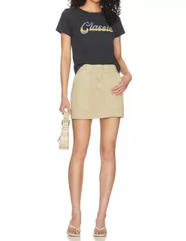 Пенелопа в юбке в каноэ Pistola