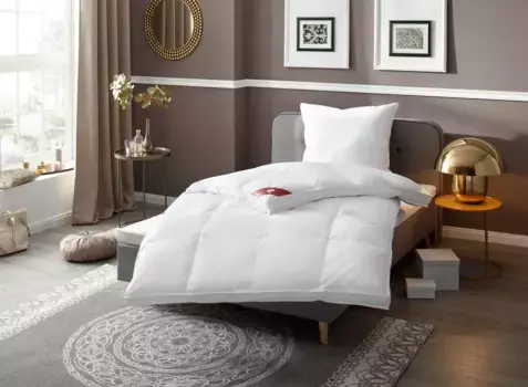 Перьевое одеяло RIBECO "очень пухлое", очень теплое, наполнитель 80% перо и 20% пух, чехол 100% хлопок, (1 шт.), пуховое одеяло размером 135x200 и 155x220 Лидер продаж 155х220 см, белый