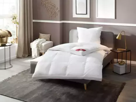 Перьевое одеяло RIBECO "очень пухлое", очень теплое, наполнитель 50% пуха и 50% пера, чехол 100% хлопок, (1 шт.), пуховое одеяло размером 135x200 и 155x220, лидер продаж 135х200 см, белый