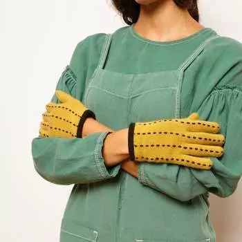 ПЕРЧАТКИ С КОНТРАСТНОЙ ОТШИВКОЙ Portolano, цвет mustard/chocolate