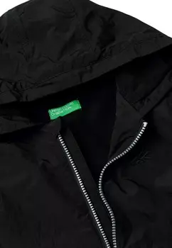 Переходная куртка WITH HOOD United Colors of Benetton, черный