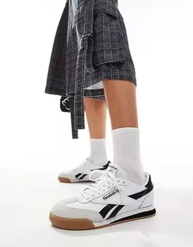 Перезаказать кроссовки Campio XT белого и черного цвета Reebok