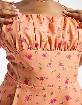 Персиковый комбинезон с завязками и плечами The Frolic