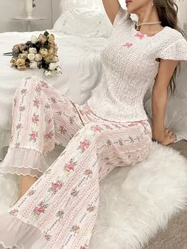 Пижама Cottage Slumber, состоящая из рубашки с короткими рукавами и V-образным вырезом печатный цветочный узор и жаккардовые брюки С белым отверстием сзади Shein, белый