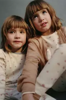 Пижама в ребруску с цветочным цветом ZARA, пыльно-розовый