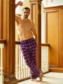 Пижамные брюки из хлопка с начесом в клетку тартан British Boxers, синий/красный