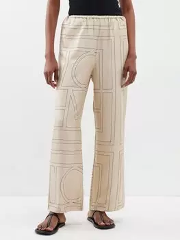 Пижамные брюки из шелкового твила с вышивкой монограммой Toteme, бежевый