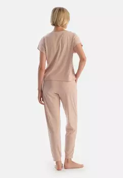 Пижамный комплект DAGI, светло-розовый