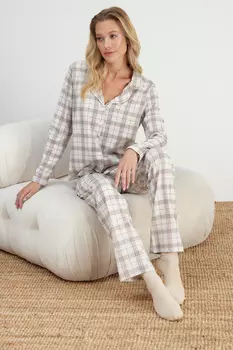 Пижамный комплект Trendyol из рубашки и брюк в шотландскую клетку, бежевый