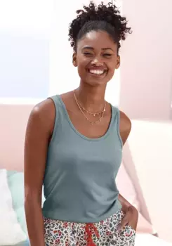 Пижамный топ LASCANA выполнен из трикотажа в рубчик, голубой