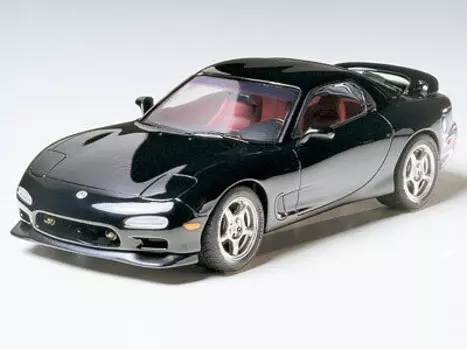 Пластиковая модель Mazda RX-7 R1 Tamiya